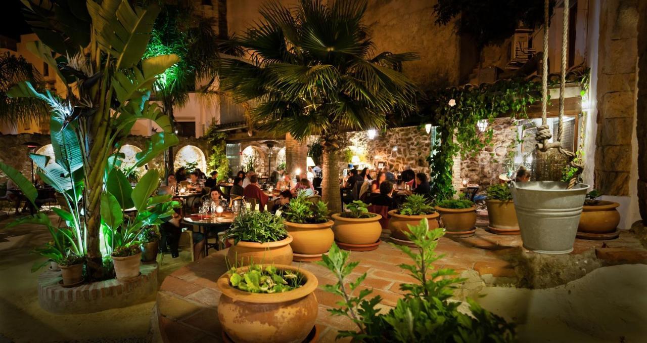 Palmeras Del Califa Vejer de la Frontera